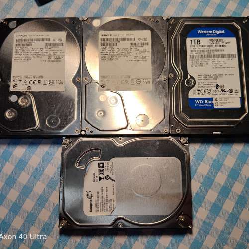HITACHI, WD, SEAGATE 硬碟4隻