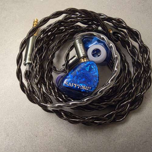 Eminent ears Sapphire