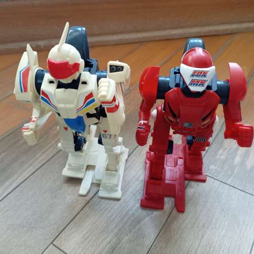 復古電動跑步機器人玩具