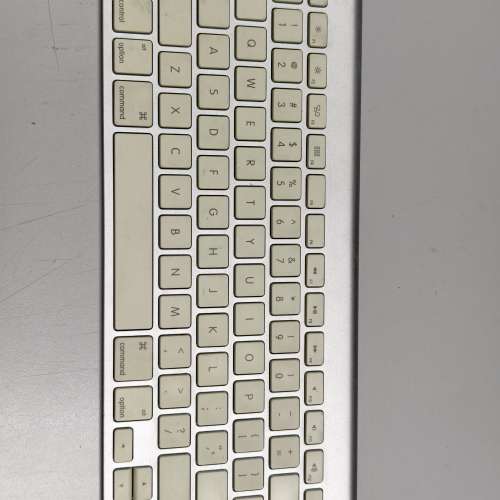80% new Apple Wireless Keyboard 無綫藍芽鍵盤 Win / Mac 可用