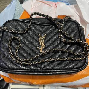 Saint Laurent   YSL   イブ サンローラン ショルダーバッグ
