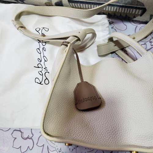 Rabeanco 翅膀包  可以交換。