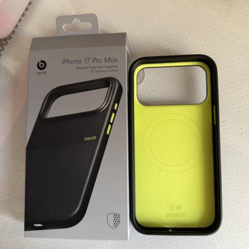 iphone 17pro max. 保護殼 (Apple店購買）