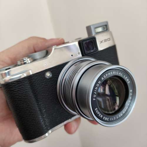 Fujifilm X20 人手打磨露鋼 ,只得一台