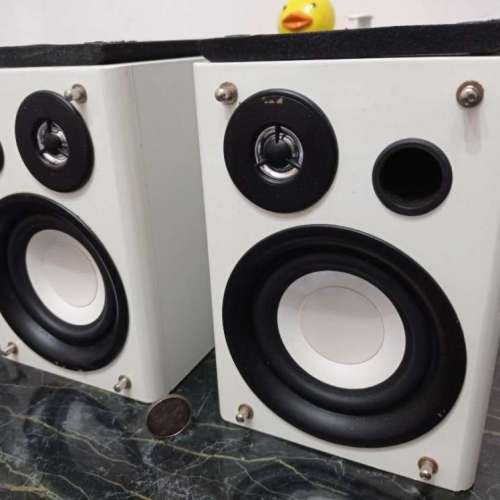 時尚白色HiFi無源音箱書架喇叭一對 請PM留電話，藍田MTR交收。