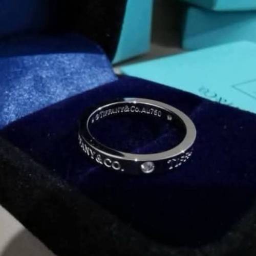 Tiffany & Co 三鑽鉑金戒指