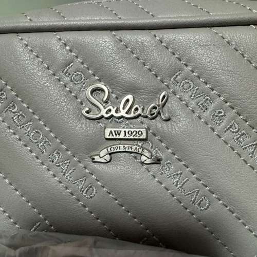 Salad 100%全新連原裝包裝灰色單肩包