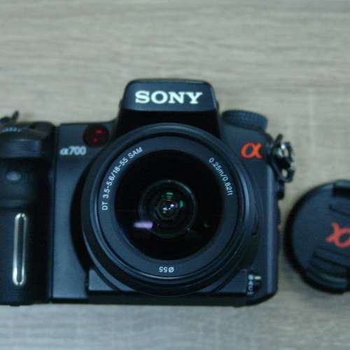 Sony A700 with AF18-55mm SAM kit lens body --- A mount