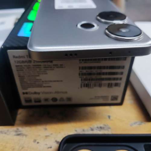 紅米Redmi turbo3,12+256m(小米Poco F6同款)