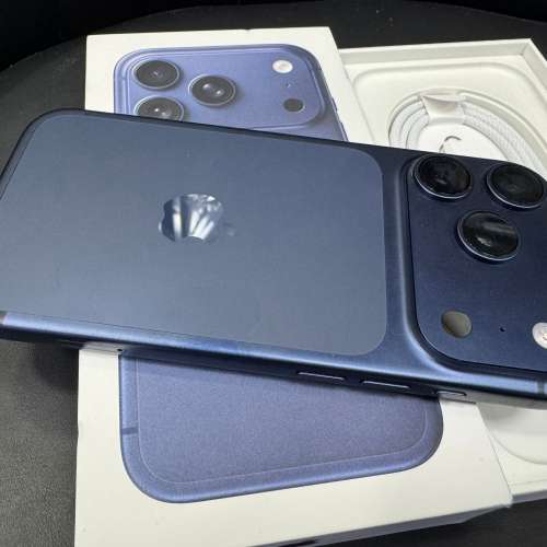 99%New iPhone 17 Pro 256GB 藍色 香港行貨 蘋果保養到2026年12月9日 電池100% 全套...