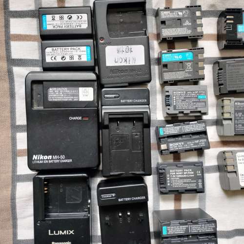 Lots of camera, batteries and charger for sale
