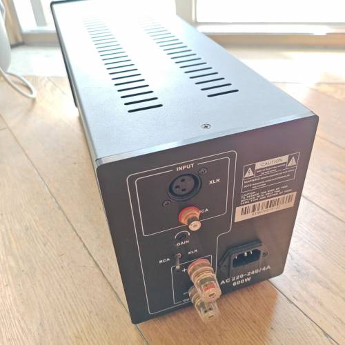 秦朝 YC-1400 單聲道後級