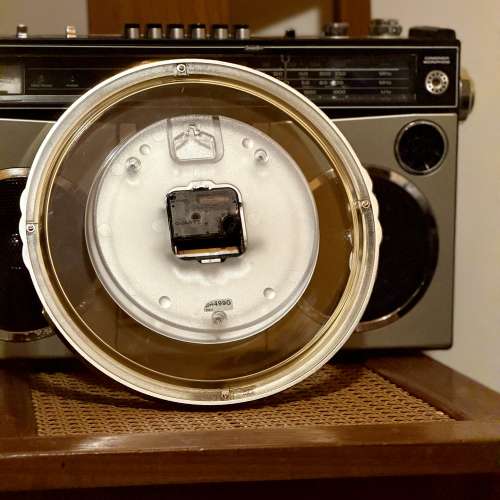 出售 80年代 精工Seiko 掛鐘，前後透明款，直俓約18cm,走時準確，外觀約85%新，用1...