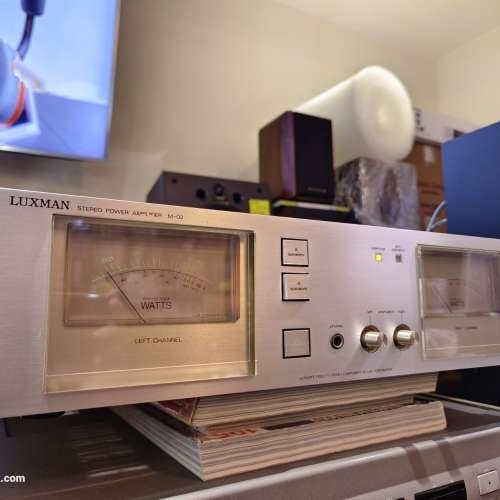 Luxman M-02