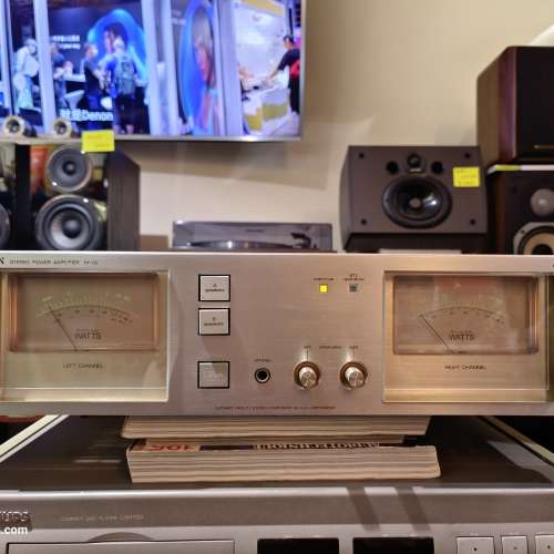 Luxman M-02