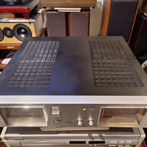 Luxman M-02