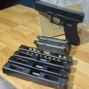 KSC Glock 17 Gbb +2 匣+ 4 滑套