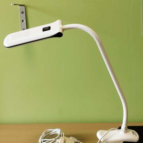 Vdgi LED 枱燈. 書枱燈. 夾式燈 ...... !!