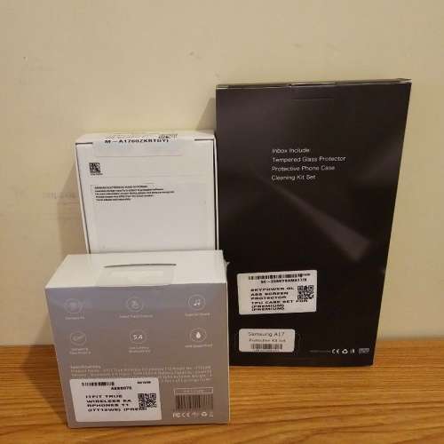 全新Samsung A17 手機+耳機+保護配件