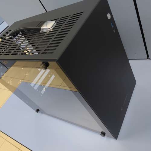 有手抽的MATX 機箱