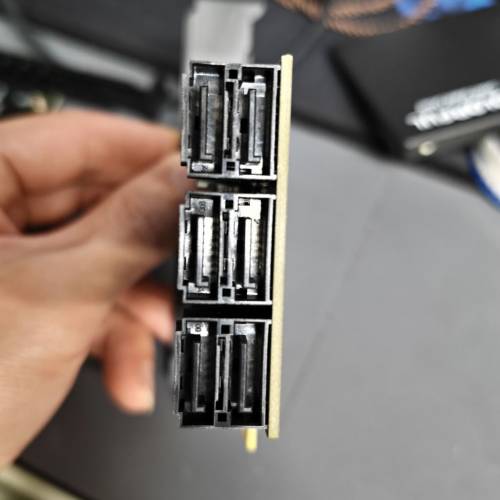PCI-E轉8口SATA硬盤擴充卡