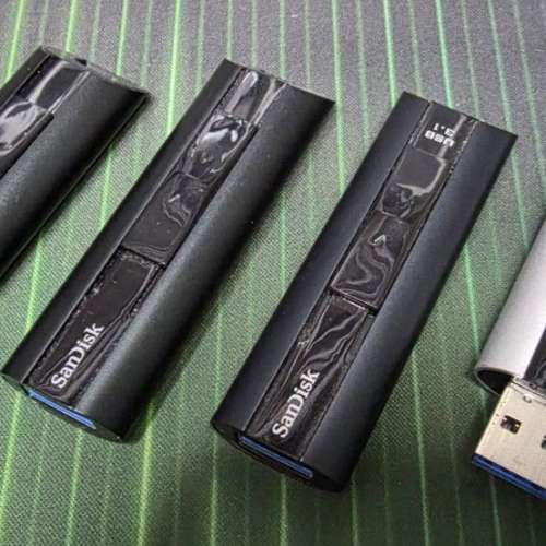SanDisk Extreme PRO USB 3.1 閃迪隨身碟,USB手指 1TB (2隻)、512GB (1隻)、256GB ...