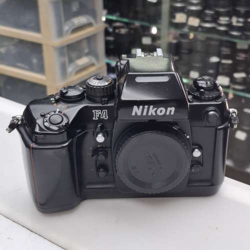 NIKON F4   NIKON F4S