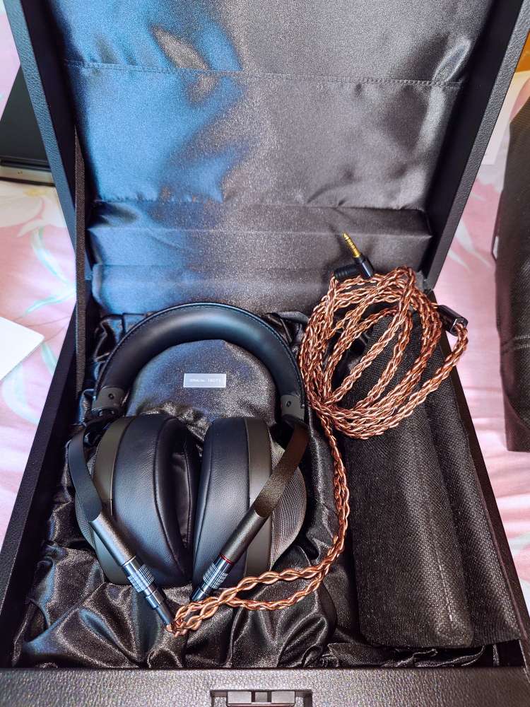 接近全新香港行貨Sony MDR-Z1R 旗艦級耳機連MUC-B20SB2 原廠平衡升級線