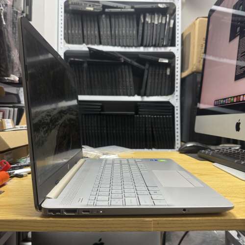 [遊戲] HP Laptop 15s (2021) (獨顯 / 11代 4核 i5 / 15.6" 全高清 / Win 11 / 永...