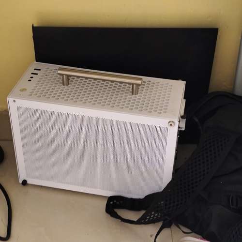 Itx機箱 連 銀欣600w sfx全模組火牛
