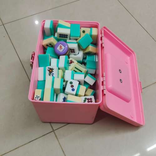 發財麻雀,8成新.