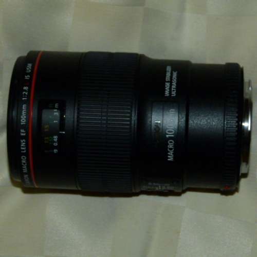 Canon EF 100mm f2.8 L IS USM Marco Lens