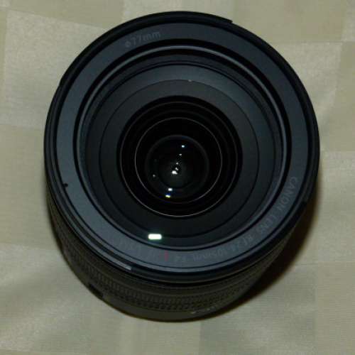 CANON EOS R Body + Canon RF 24-105mm F4 L IS lens +extra