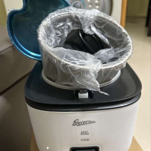屯門良景輕鐵站交收 全新Selectpro JWS-6661B 電飯煲，內鍋為鈦金屬陶瓷塗層。容量...