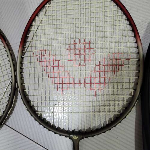 DINGLI  DL2116  羽毛球拍一對二支 屯門良景村取。