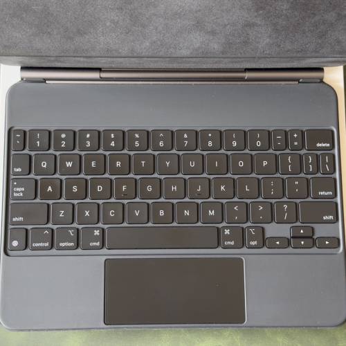 95 新Magic Keyboard for iPad Pro 11