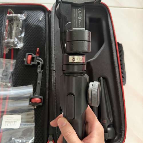 手機穩定器Zhiyun smooth 4