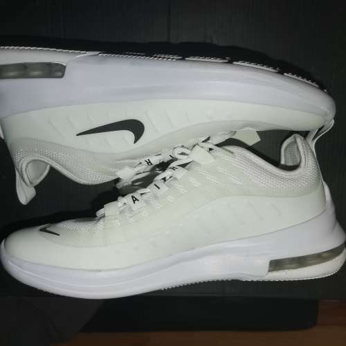 全新 Adidas 波鞋 size 46.5+女裝 Nike size 35