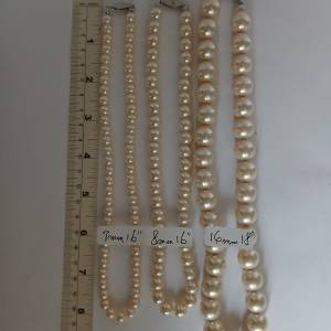 清存貨價出售 ，一手三條日本樹脂 人造養珠頸鏈共售138元，好皮光 ，歡迎批發，創業...