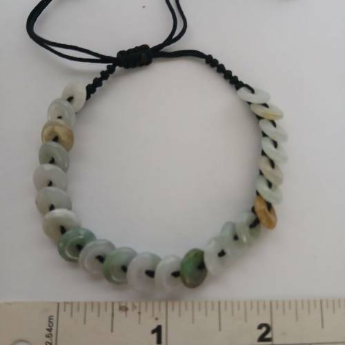 清存貨價出售，一手兩條 翡翠a玉9mm 平安扣手串，原價每條138元現二條共售138元，