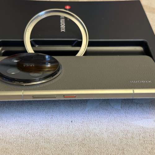 小米Xiaomi 14 Ultra 16+1TB 鈦金屬特別版