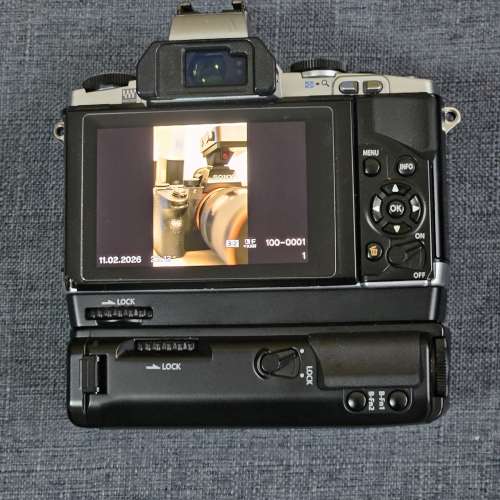 Olympus EM5，直倒閃光燈