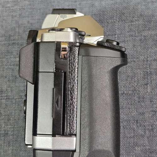 Olympus EM5，直倒閃光燈