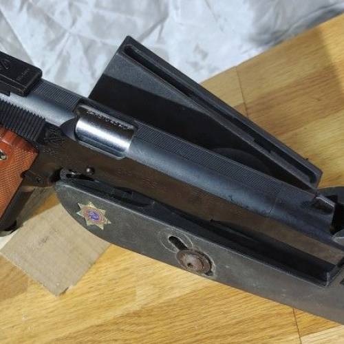 MGC 1911A1+Holster+Bs+DVD