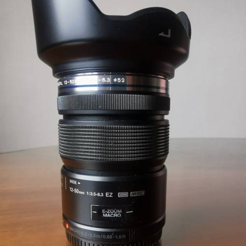 Olympus EZ 12-50mm kit 鏡。