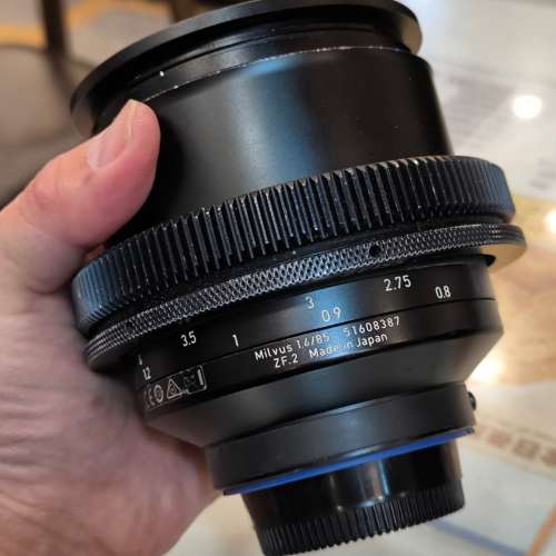 Zeiss Milvus 1.4/85 zf nikon mount 注意