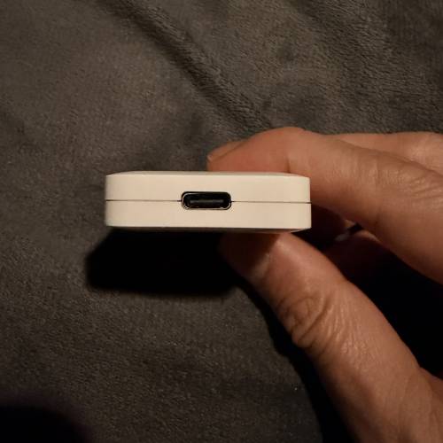 容邑25w 兩腳超薄快充 t-c 63mm高 39mm闊10mm厚