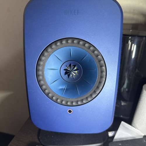 KEF LSX