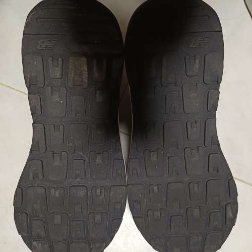 New Balance 運動鞋
