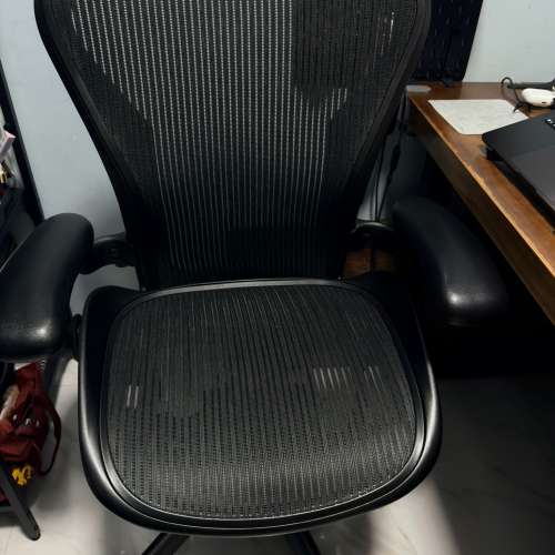 極新Herman Miller Aeron Chair B Size 接近全新 人體工學椅 iPhone iPad macbook ...